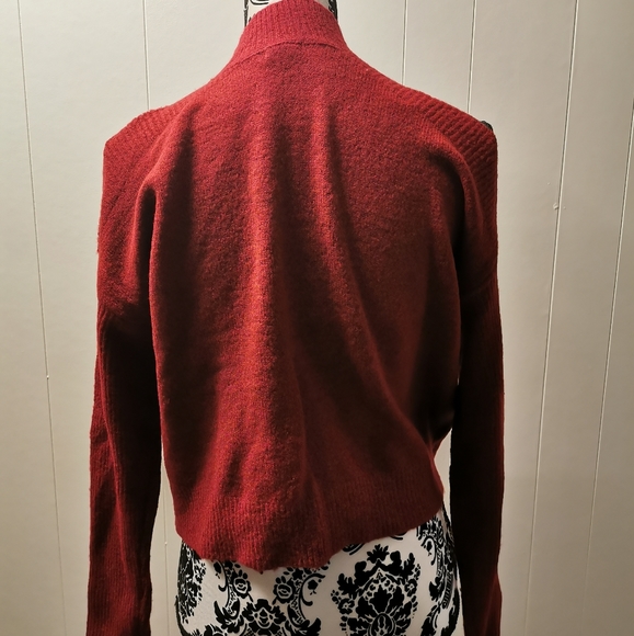 *FREE With Purchase!* BNWT Ardene Cold Shoulder Sweater in Red, XS - Picture 4 of 5